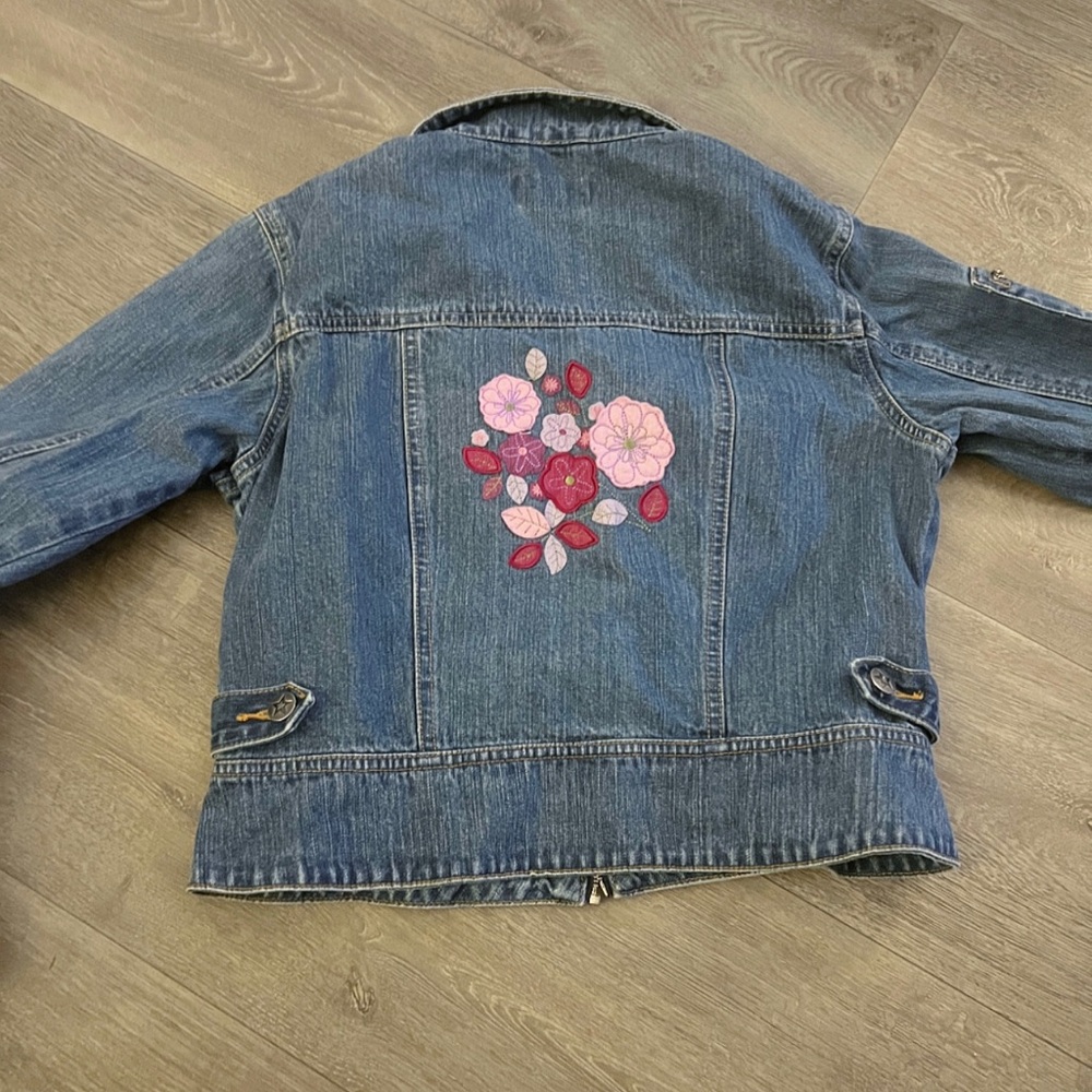 AMERICAN GIRL Denim Jean Jacket Zip Up Floral Embroidered Girls Sz Large 12/14